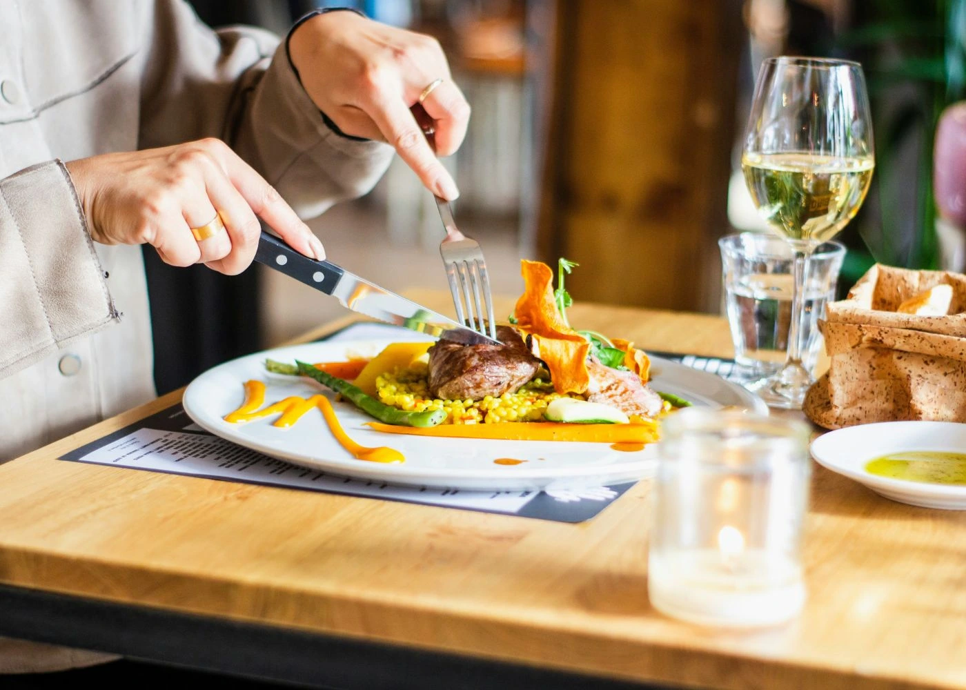 Exiciting Dinning close to Coastal Cabana EC